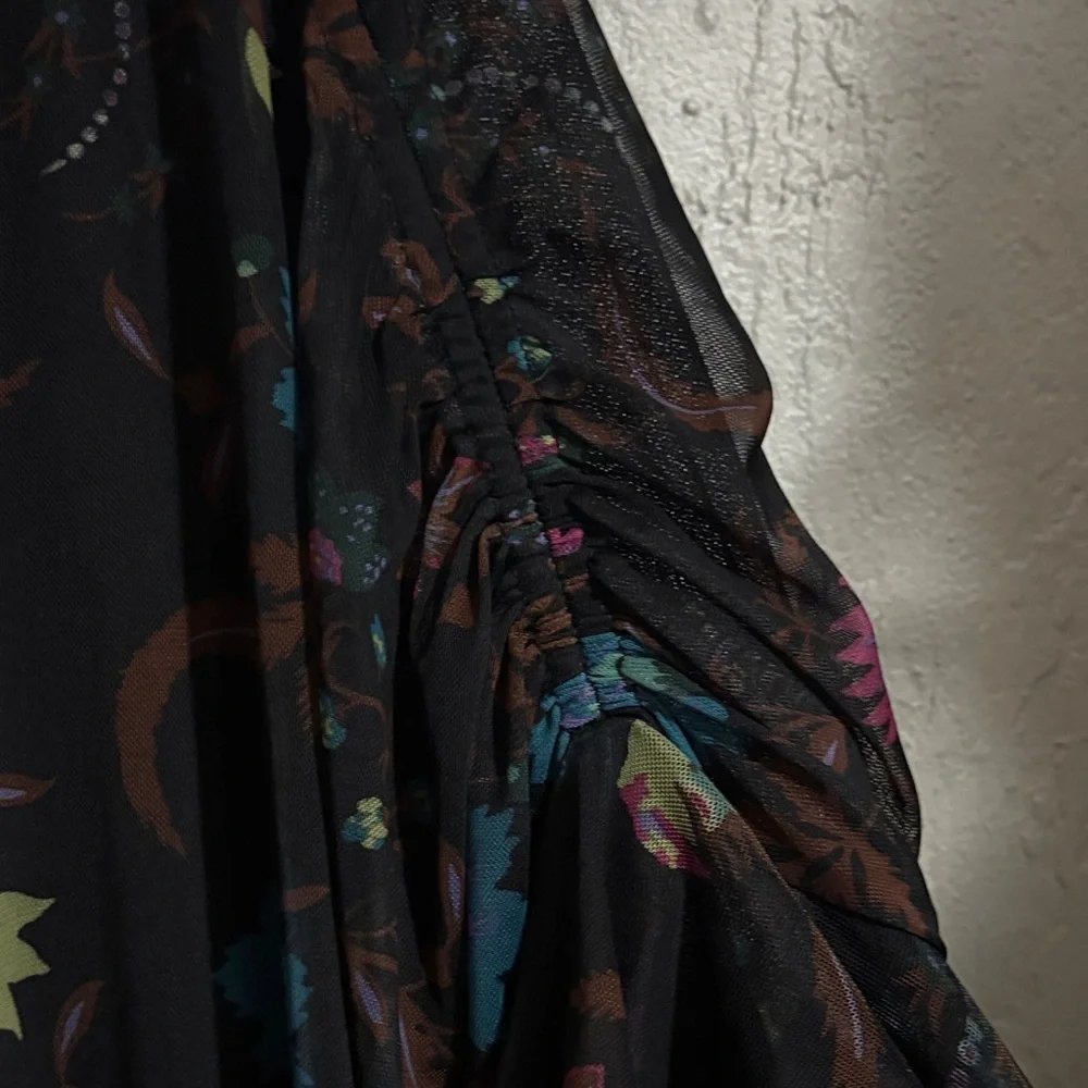 Free People Black Wildflower Honey Top Size M - Picture 5 of 6